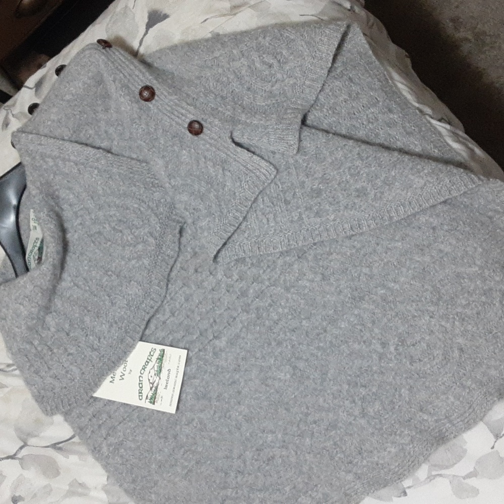 Made In Ireland Cowl Neck Merino Wool Poncho Sweater - Picture 5 of 7